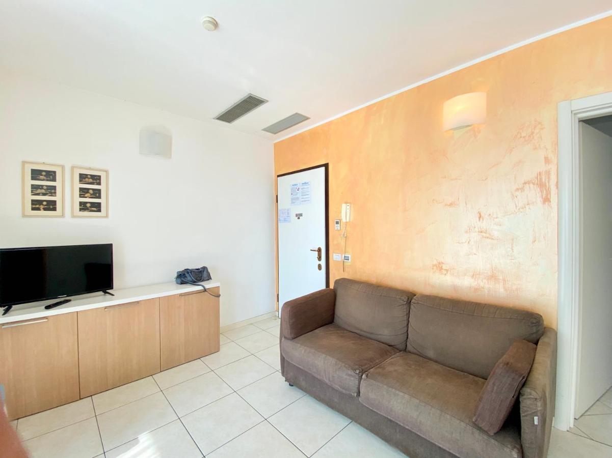 Residence Acqua Suite Marina Rimini Esterno foto