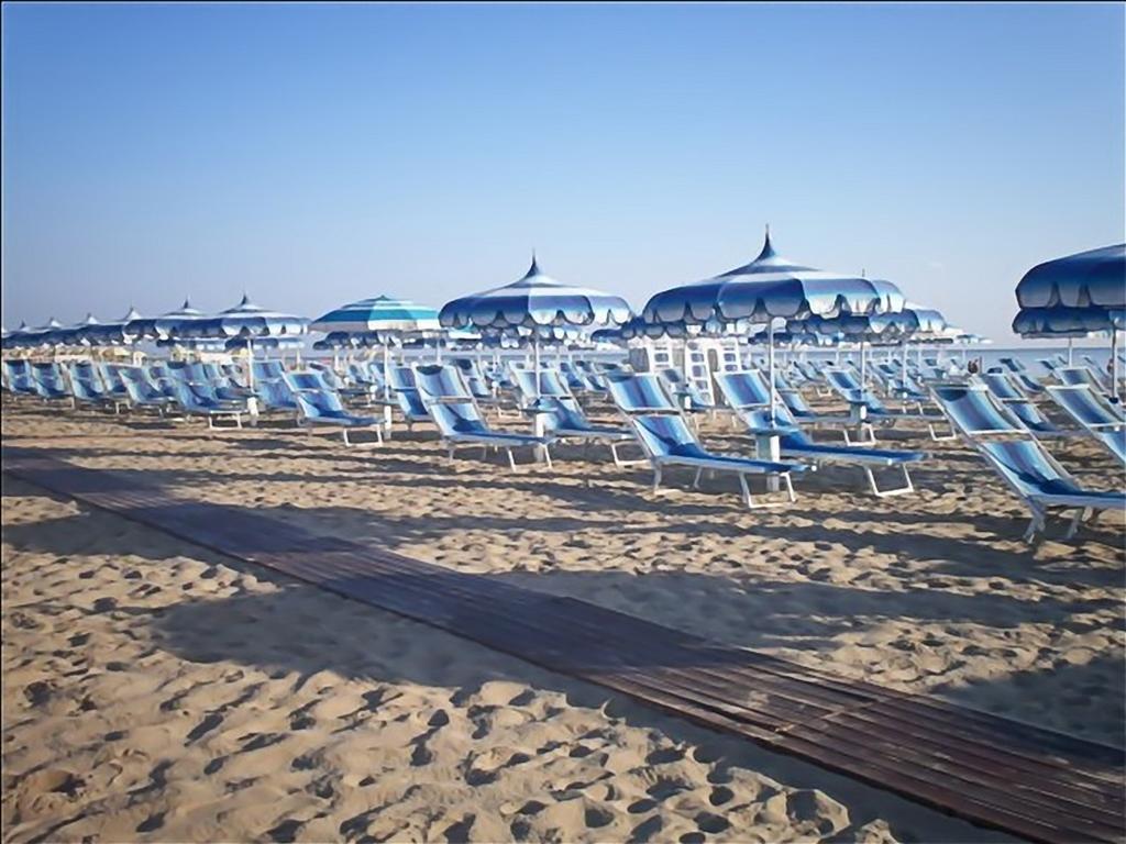 Residence Acqua Suite Marina Rimini Esterno foto