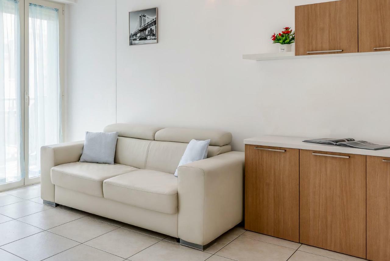 Residence Acqua Suite Marina Rimini Esterno foto